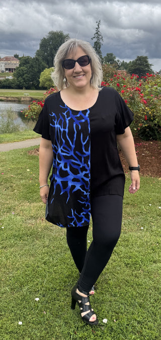 Willis - Dari Round Neck Panel Side Detail Black / Blue [sz:3xl]