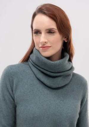 Merinomink - Finley Snood [cl:feather]